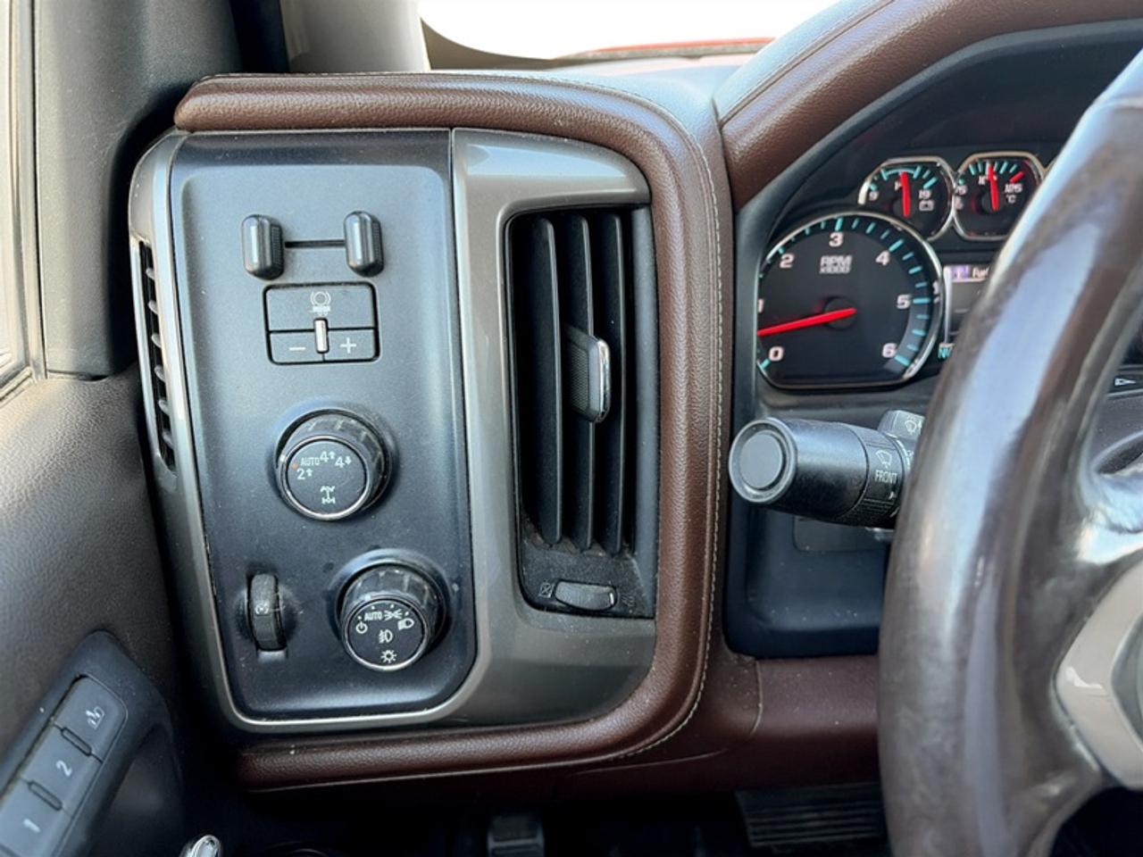 2018 Chevrolet Silverado 1500 High Country Photo