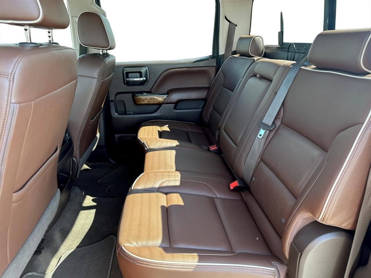 2018 Chevrolet Silverado 1500 High Country  *CLEAN CARFAX* Photo
