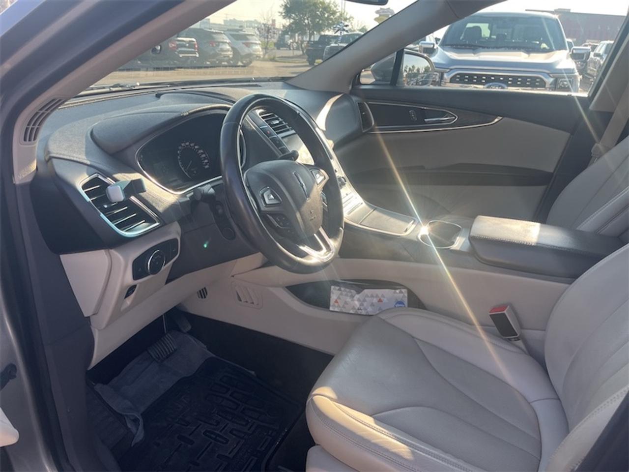 2016 Lincoln MKX Reserve  - Leather Seats -  Cooled Seats Photo5