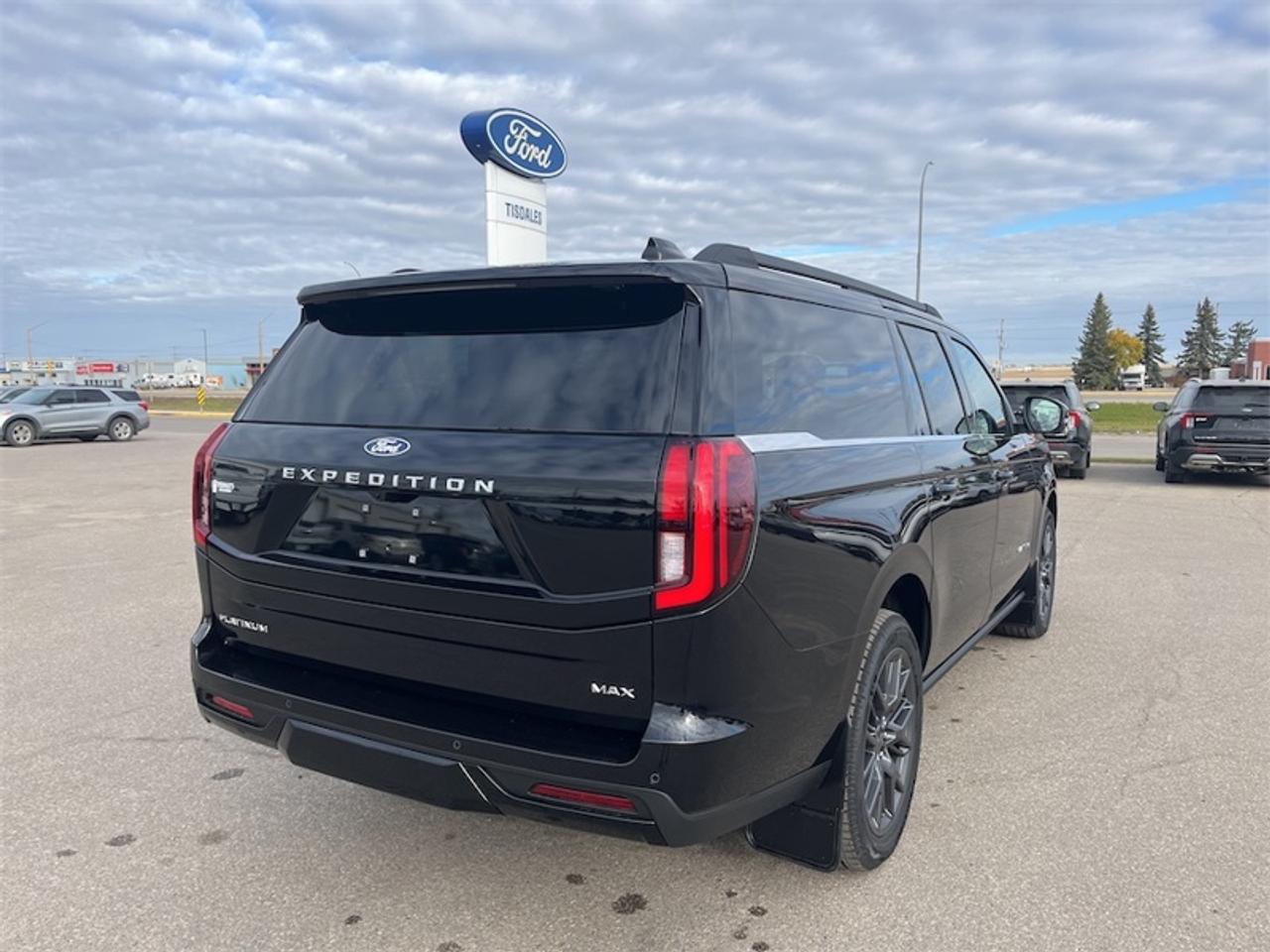 2027 Ford Expedition Platinum Max Photo5