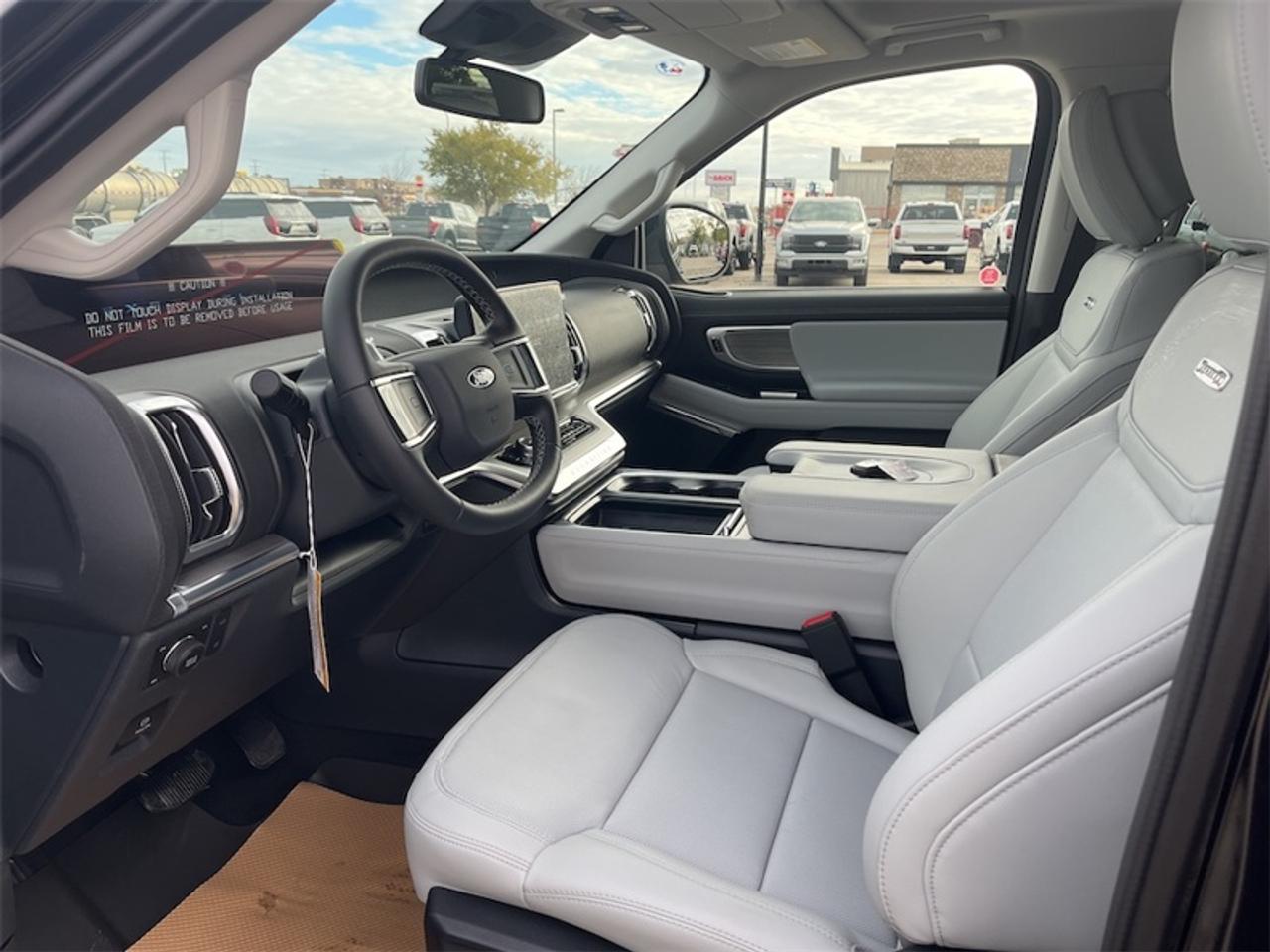2027 Ford Expedition Platinum Max Photo5