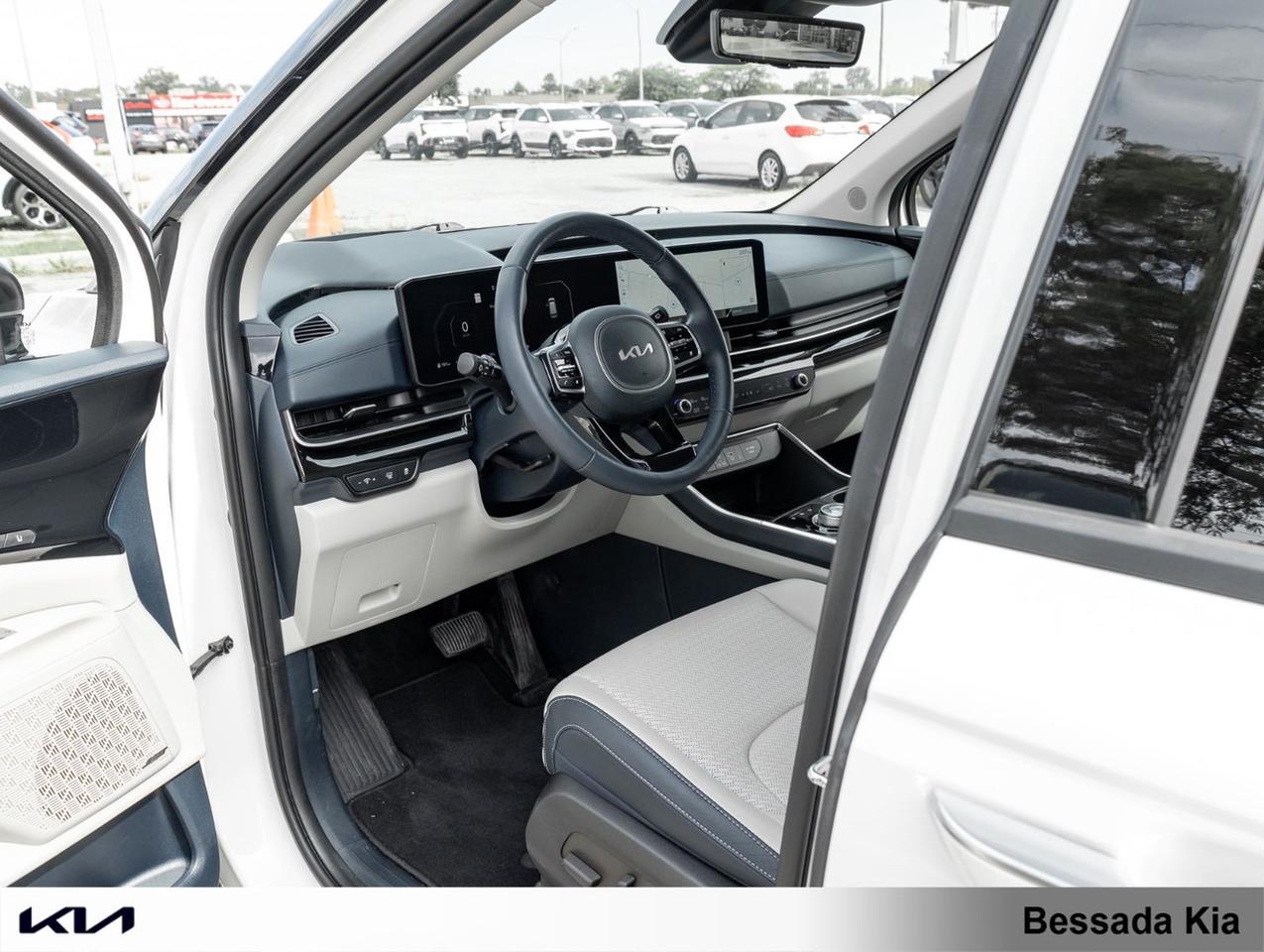 2025 Kia Carnival Hybrid SX+ Photo
