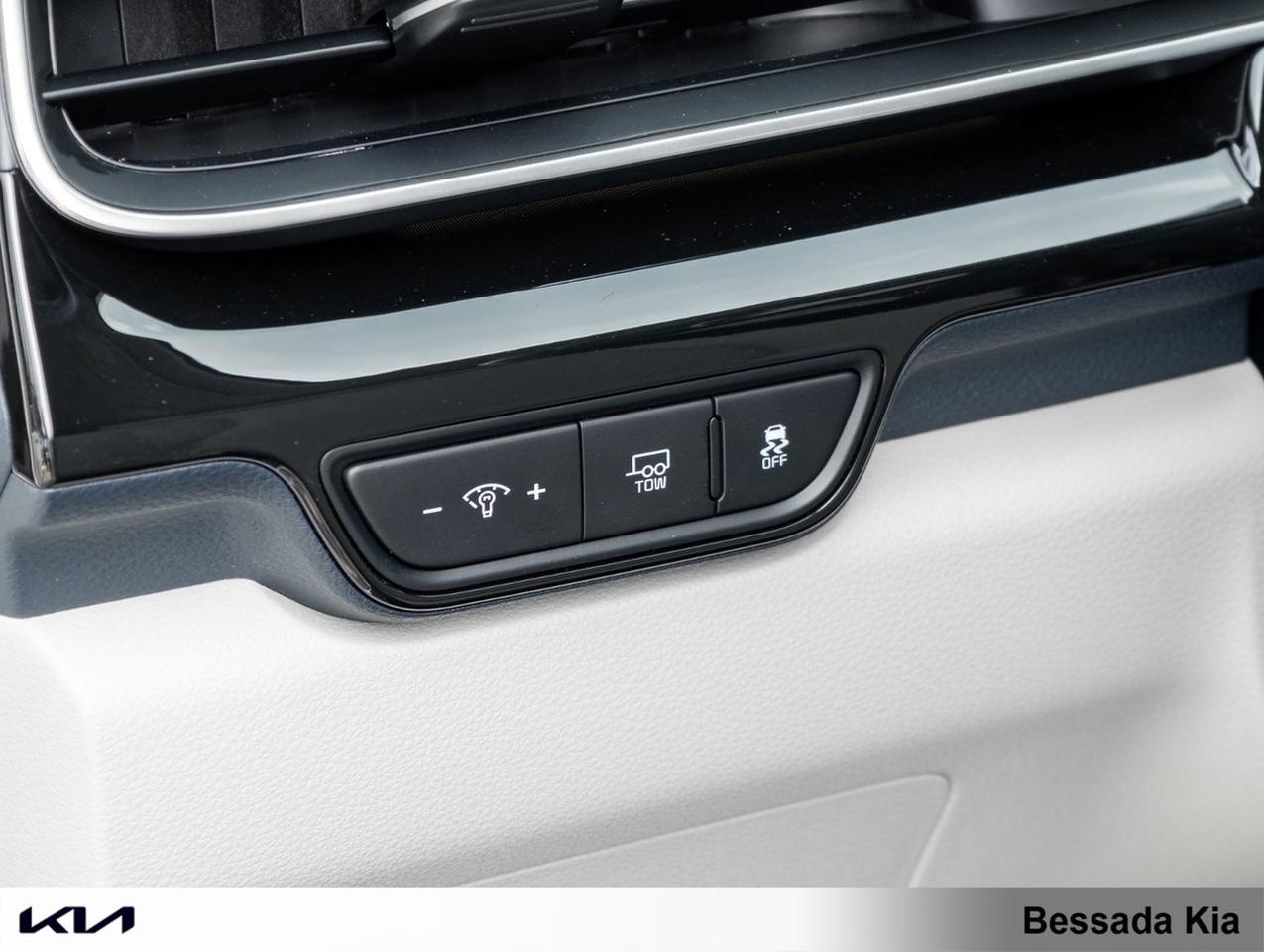 2025 Kia Carnival Hybrid SX+ Photo