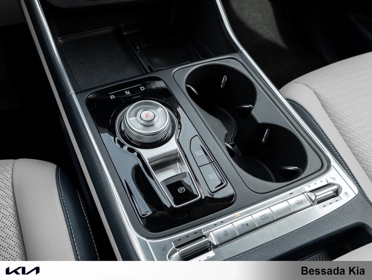 2025 Kia Carnival Hybrid SX+ Photo