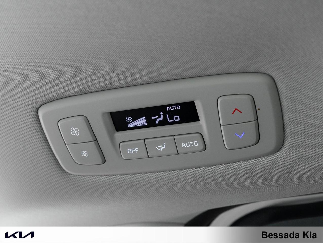 2025 Kia Carnival Hybrid SX+ Photo