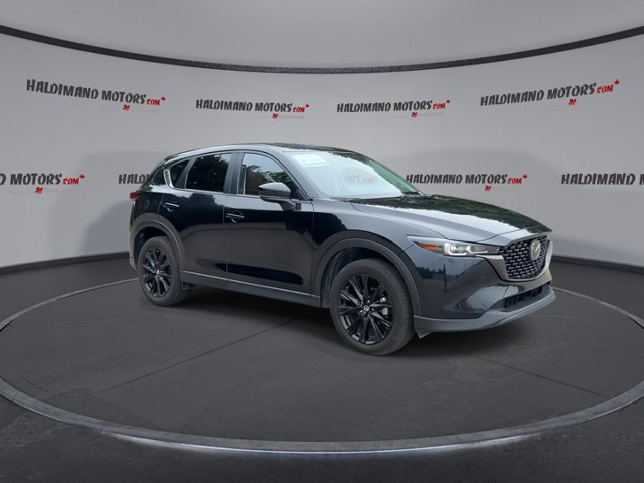 2025 Mazda CX-5 GS AWD | One Owner | Leather Seats | Sunroof | Heated Steering Photo5