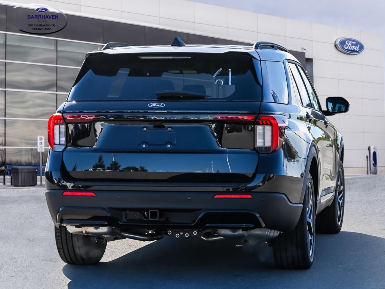 2027 Ford Explorer ST-Line Photo2
