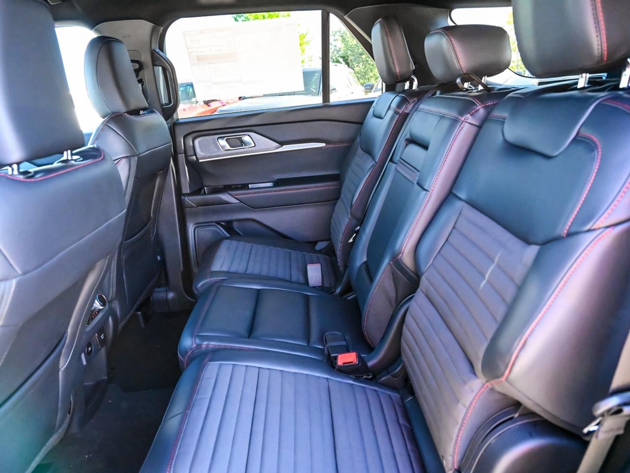 2027 Ford Explorer ST-Line Photo