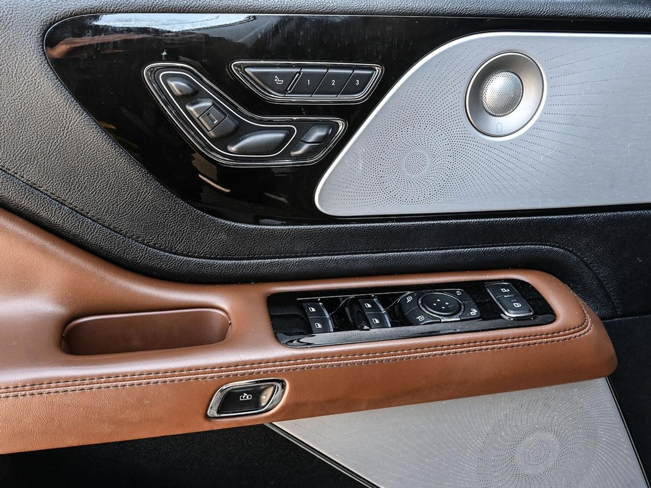 2021 Lincoln Aviator Reserve Photo