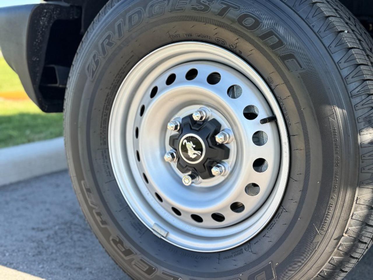 2025 Ford Bronco Base Photo