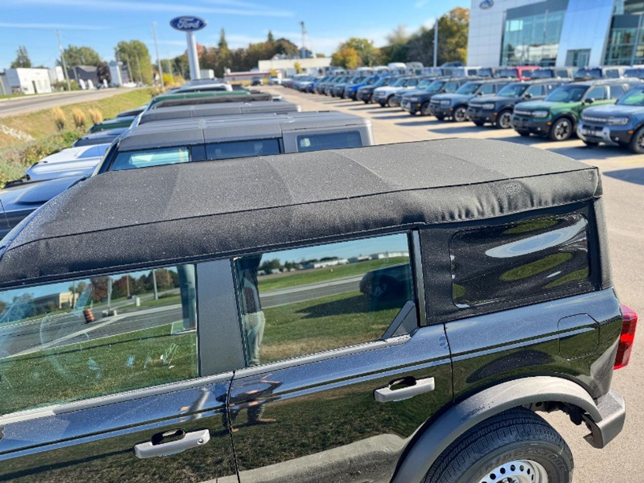 2025 Ford Bronco Base Photo