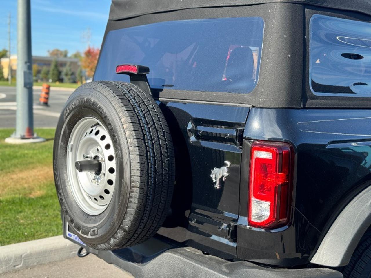2025 Ford Bronco Base Photo