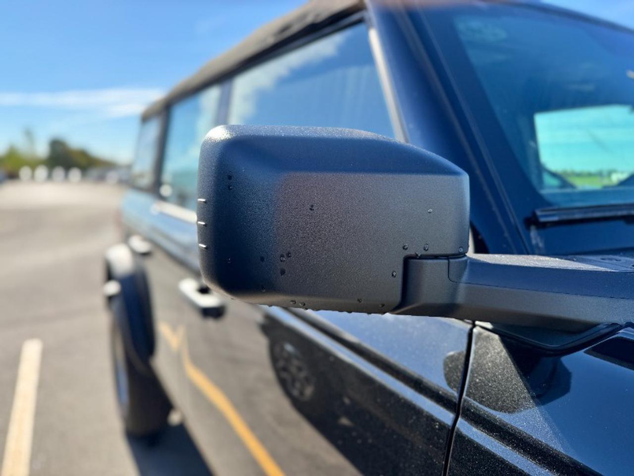 2025 Ford Bronco Base Photo