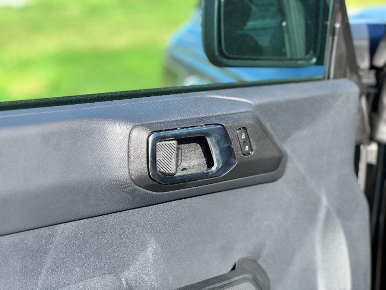 2025 Ford Bronco Base Photo