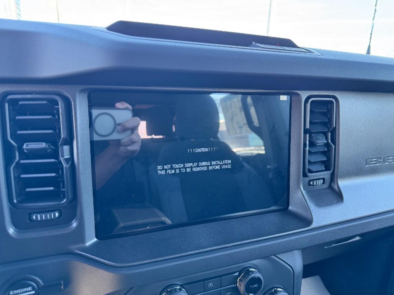 2025 Ford Bronco Base Photo