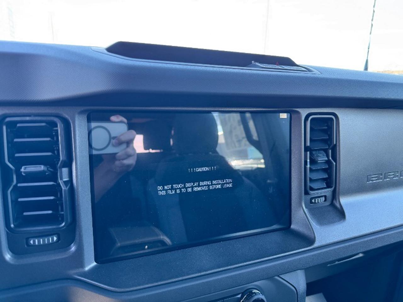 2025 Ford Bronco Base Photo