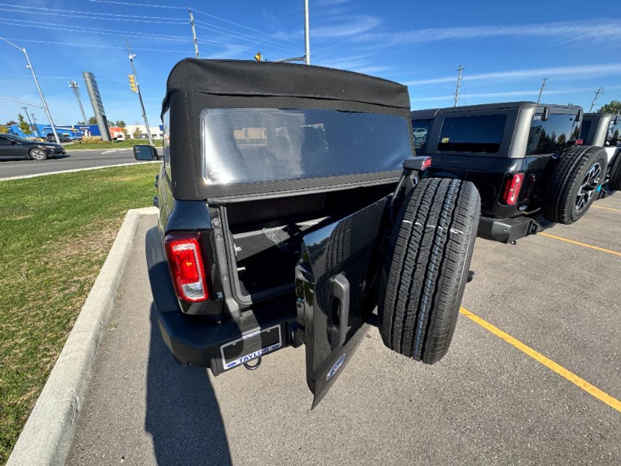 2025 Ford Bronco Base Photo
