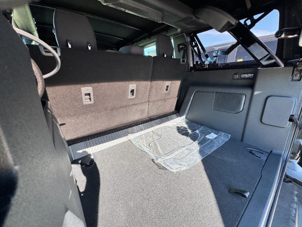 2025 Ford Bronco Base Photo