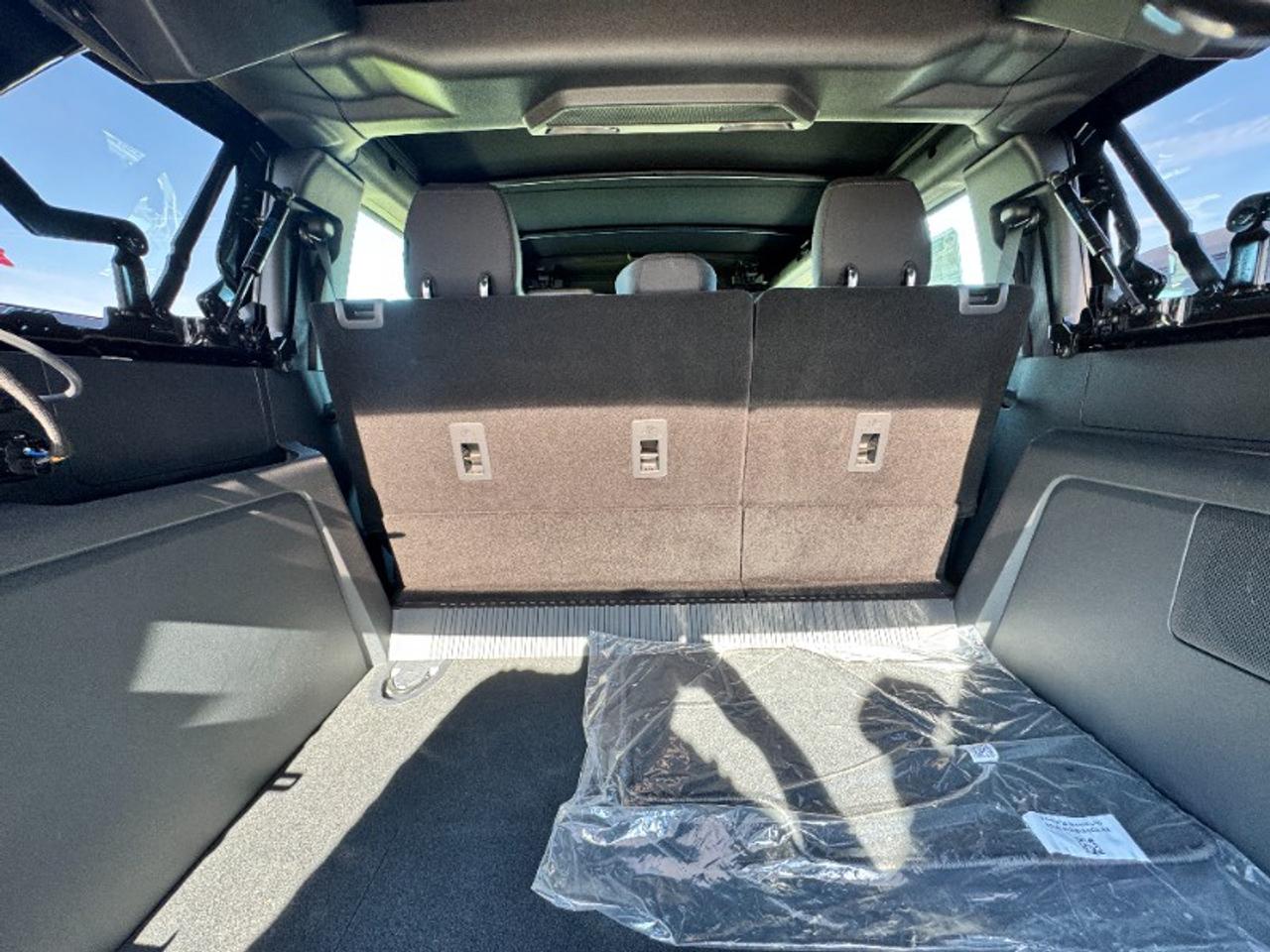 2025 Ford Bronco Base Photo