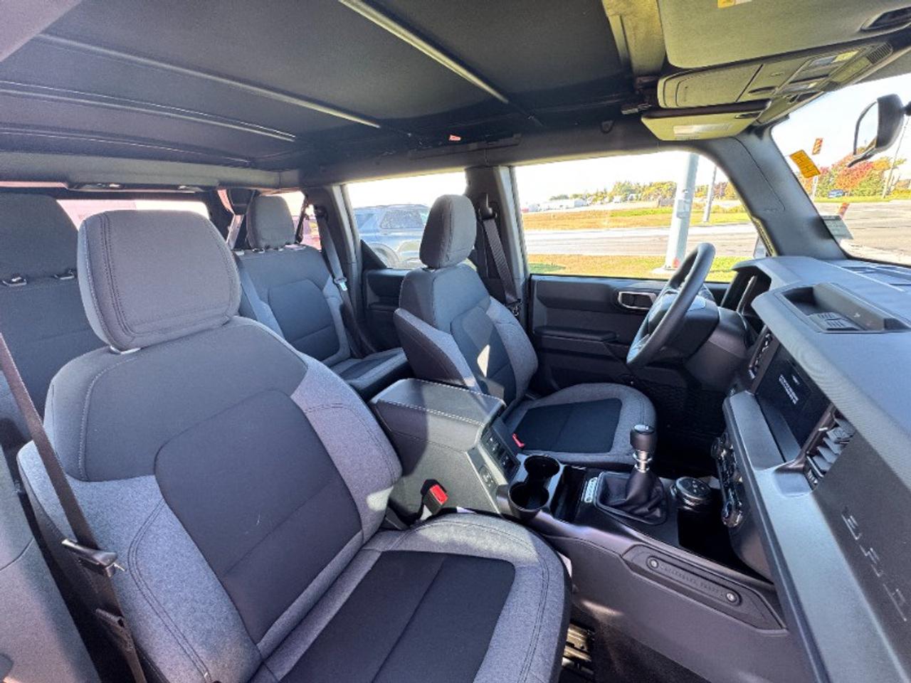 2025 Ford Bronco Base Photo
