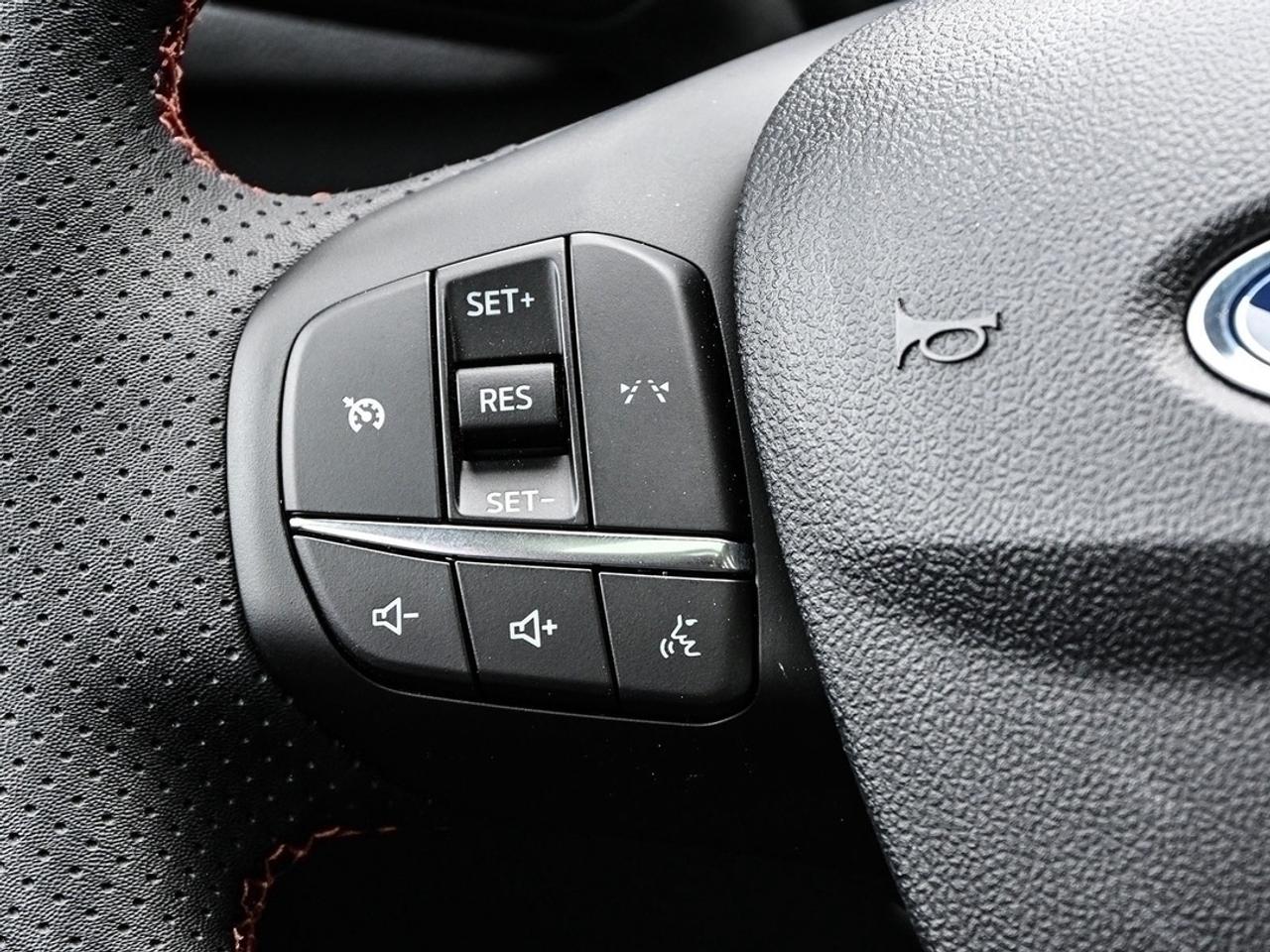 2025 Ford Escape ST-Line Photo