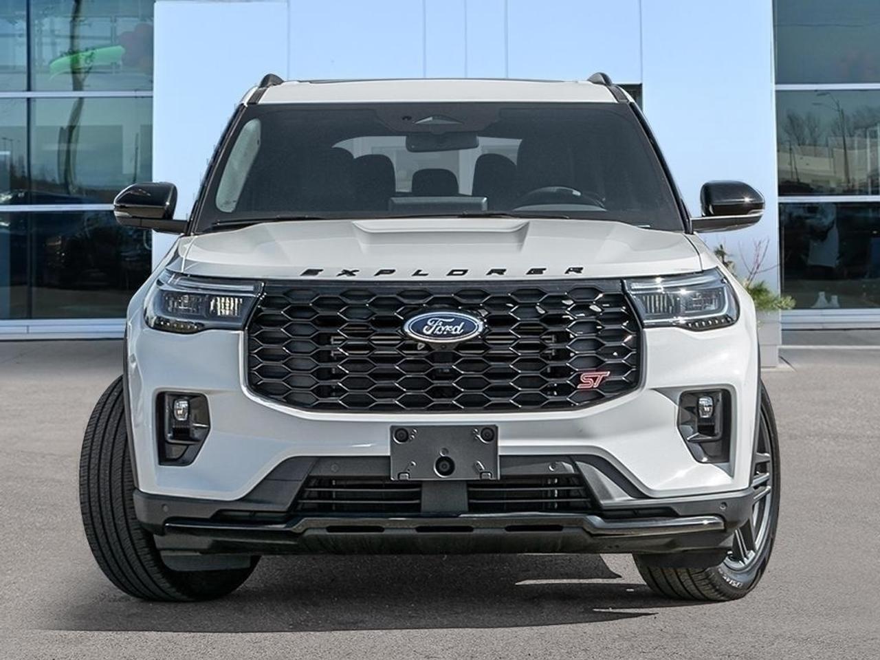2025 Ford Explorer ST Photo5