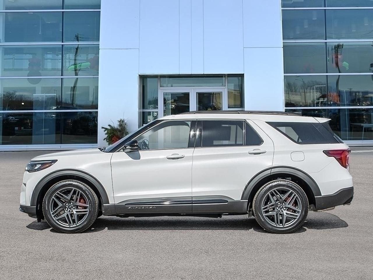 2025 Ford Explorer ST Photo