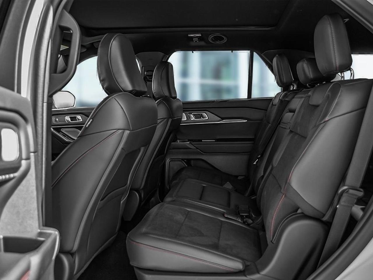 2025 Ford Explorer ST Photo