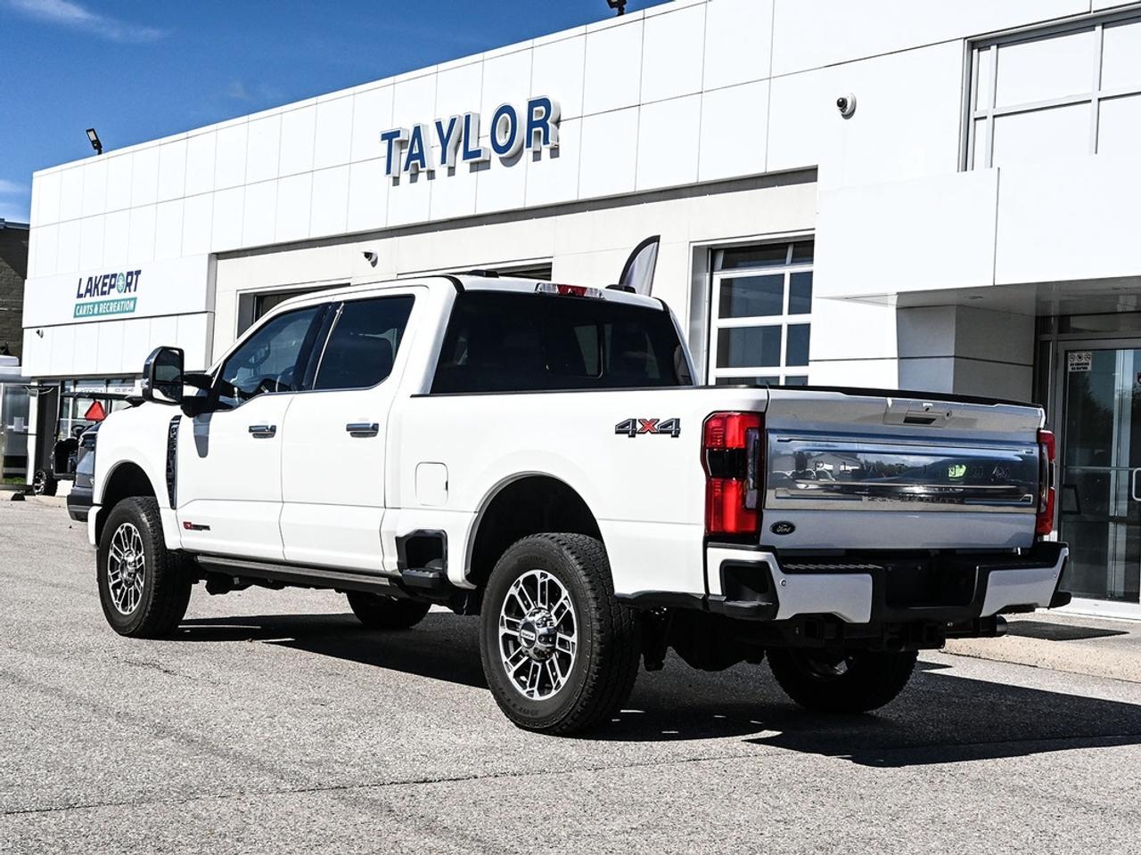 2026 Ford F-250 Super Duty SRW Platinum Photo