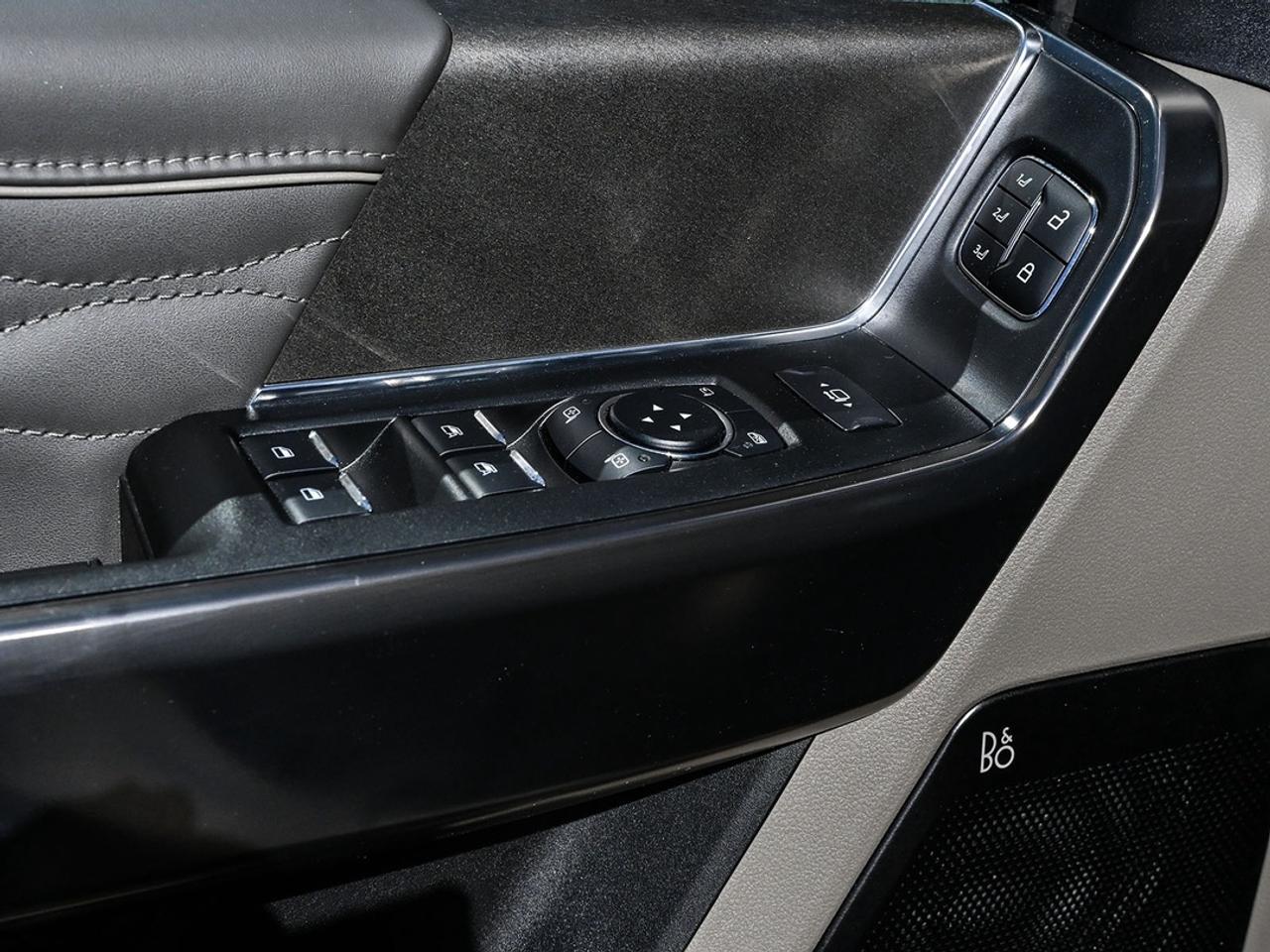 2026 Ford F-250 Super Duty SRW Platinum Photo