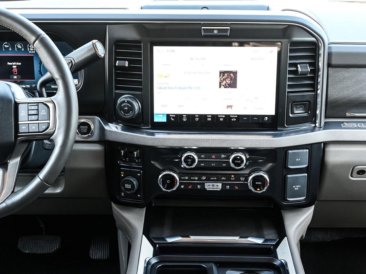 2026 Ford F-250 Super Duty SRW Platinum Photo