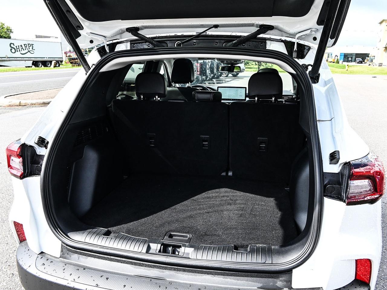 2025 Ford Escape Platinum Photo