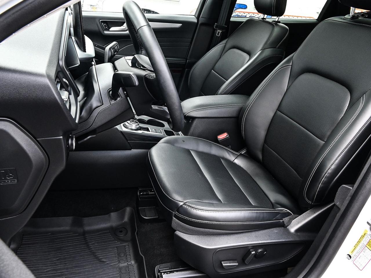 2025 Ford Escape Platinum Photo
