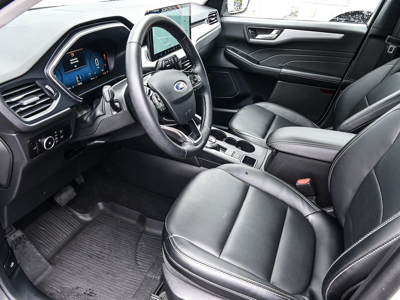 2025 Ford Escape Platinum Photo