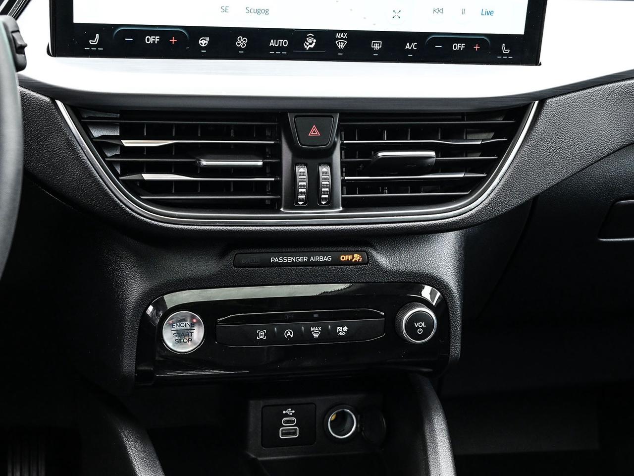 2025 Ford Escape Platinum Photo