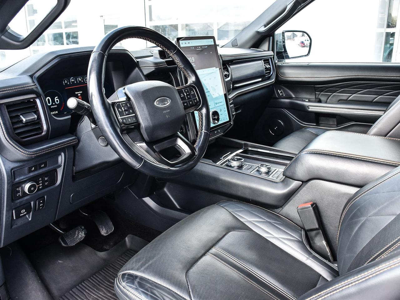 2022 Ford Expedition Platinum Photo