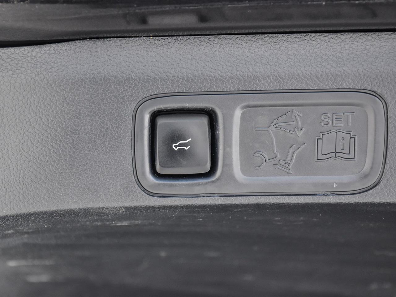 2022 Ford Expedition Platinum Photo