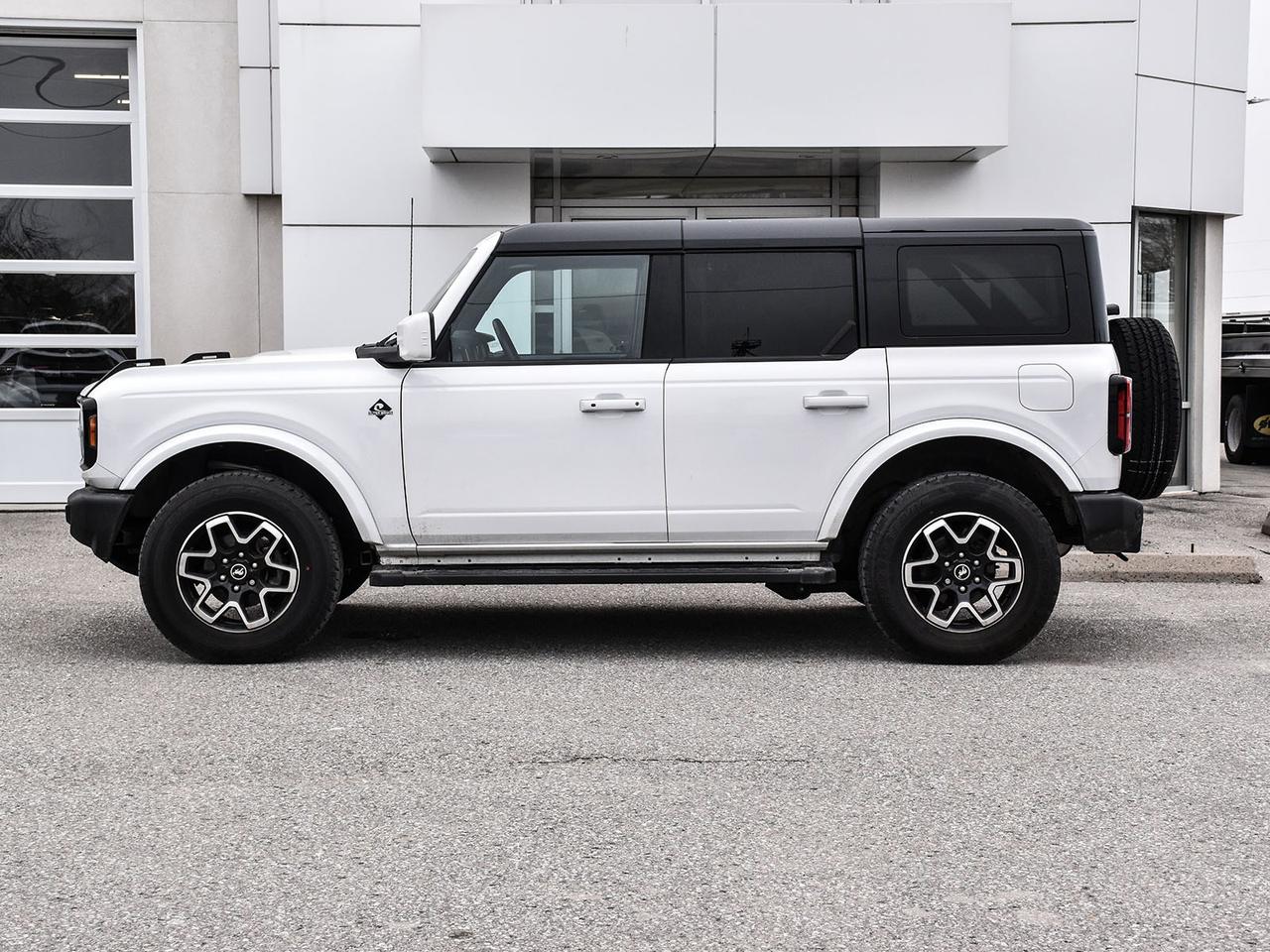 2024 Ford Bronco Outer Banks Photo