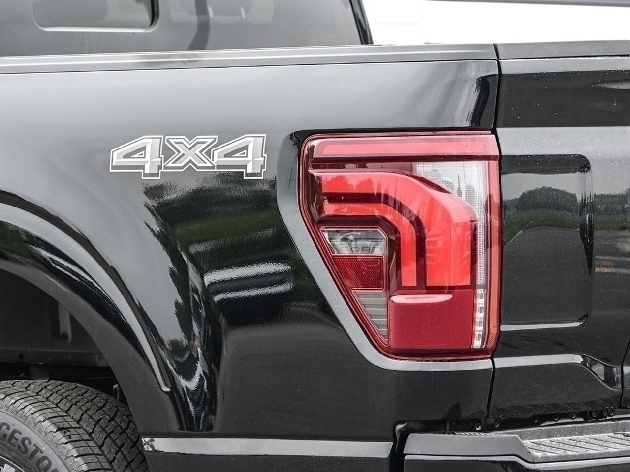 2026 Ford F-150 Platinum Photo