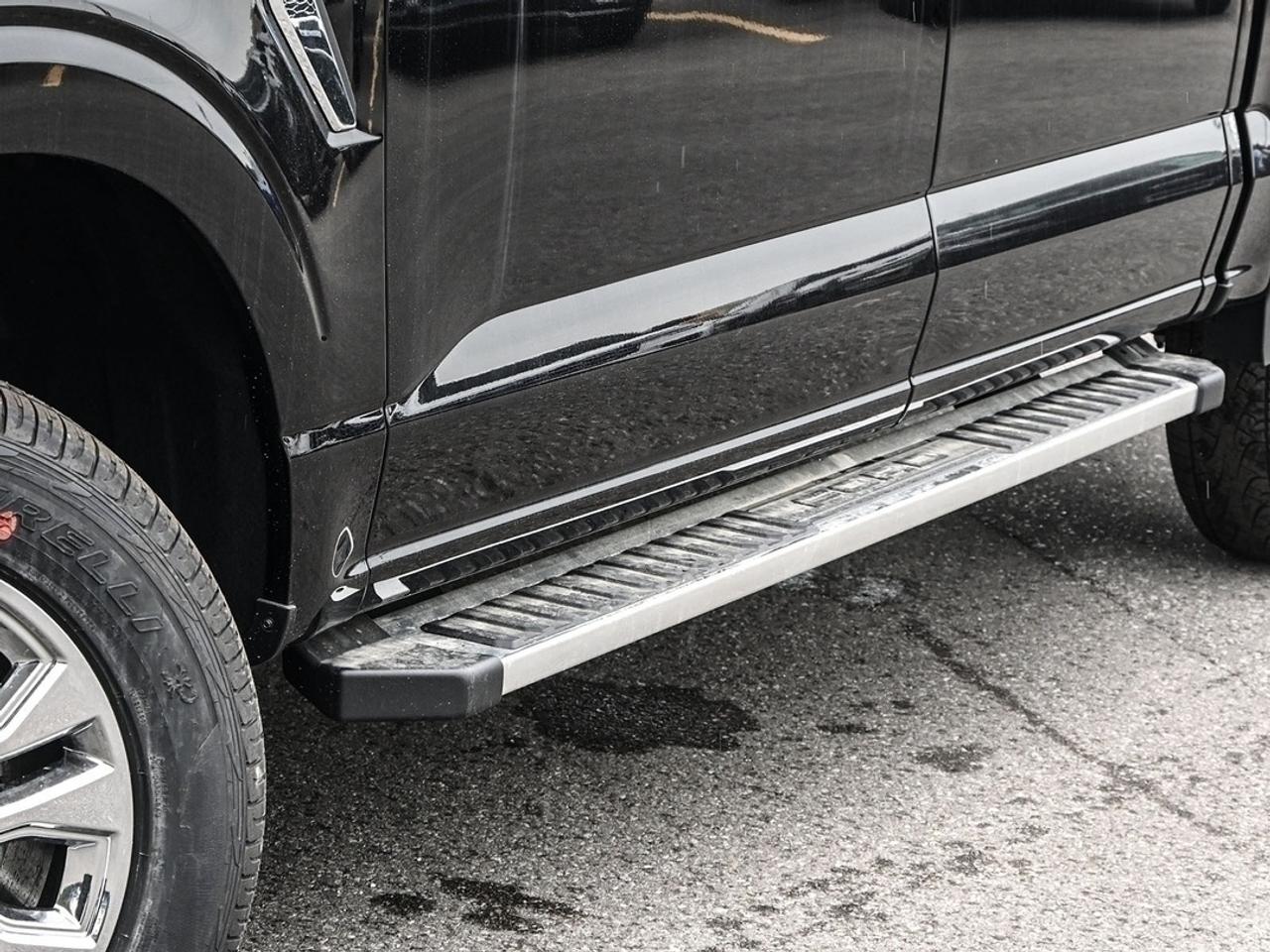 2026 Ford F-150 XLT Photo2