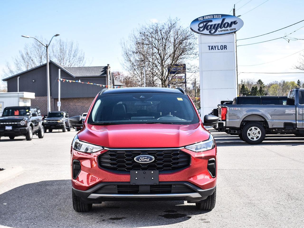 2026 Ford Escape ST-Line Photo2