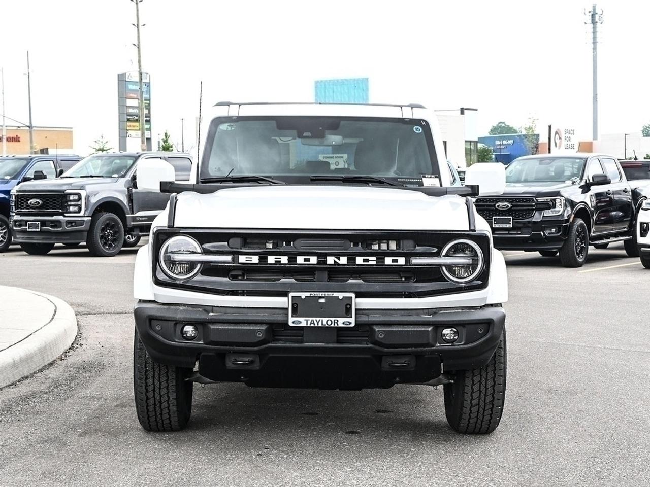 2026 Ford Bronco Outer Banks Photo