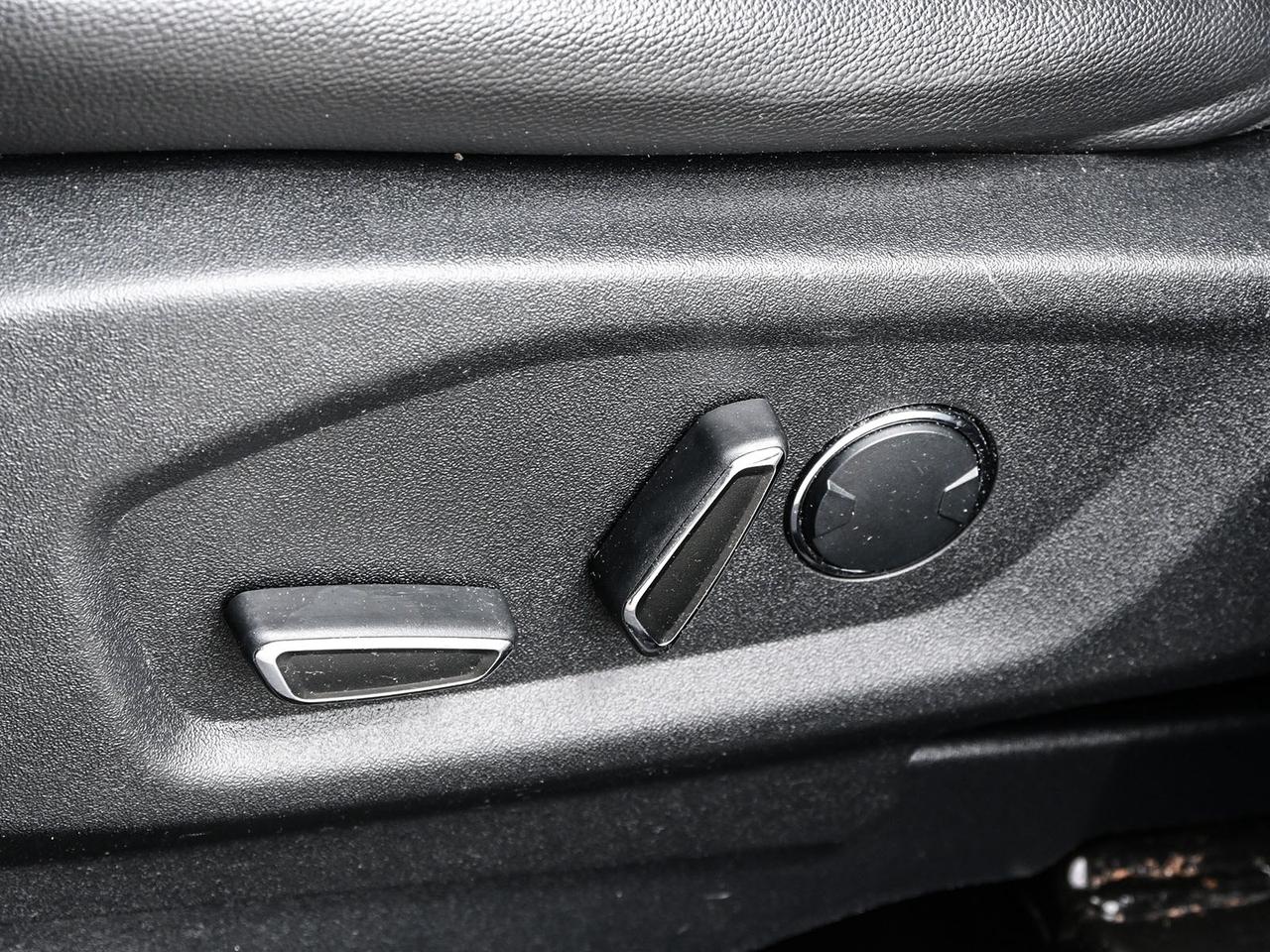 2017 Ford Explorer XLT Photo