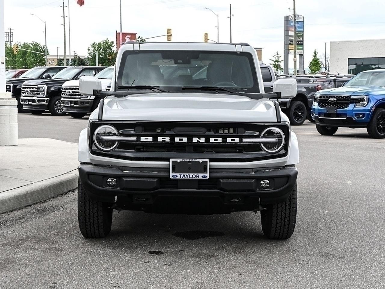 2026 Ford Bronco Outer Banks Photo