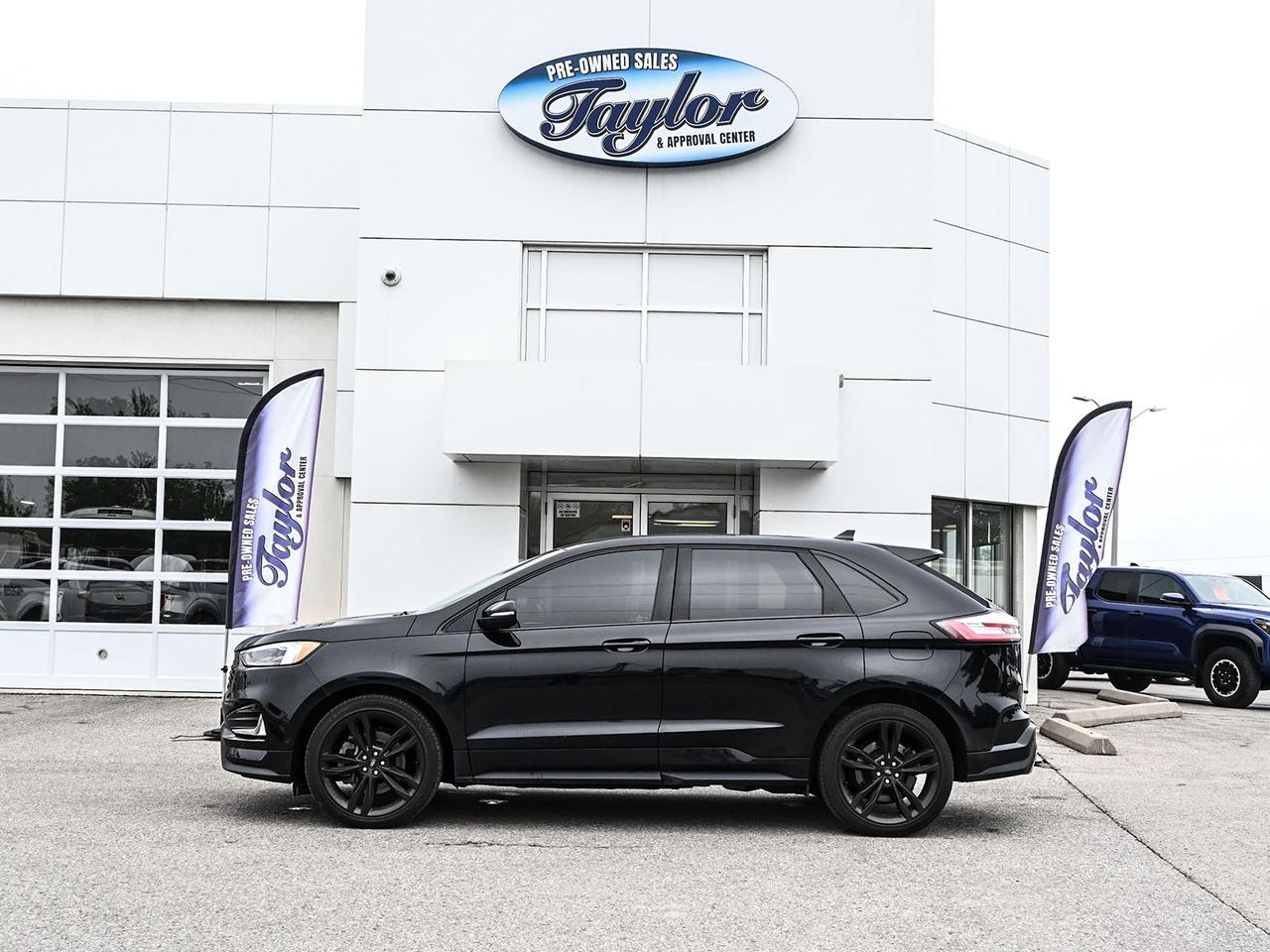 2022 Ford Edge ST Photo
