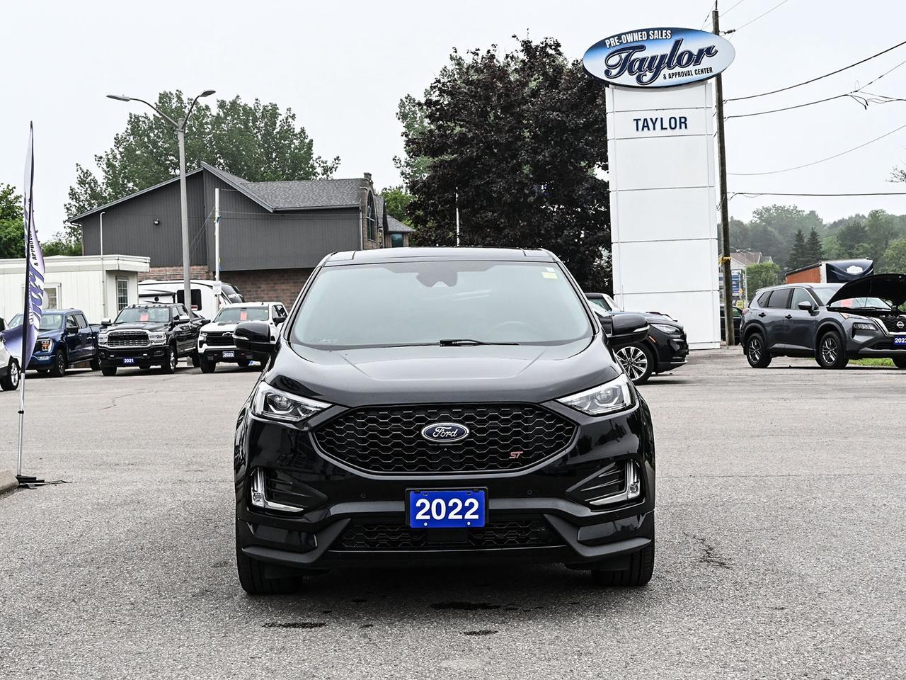2022 Ford Edge ST Photo