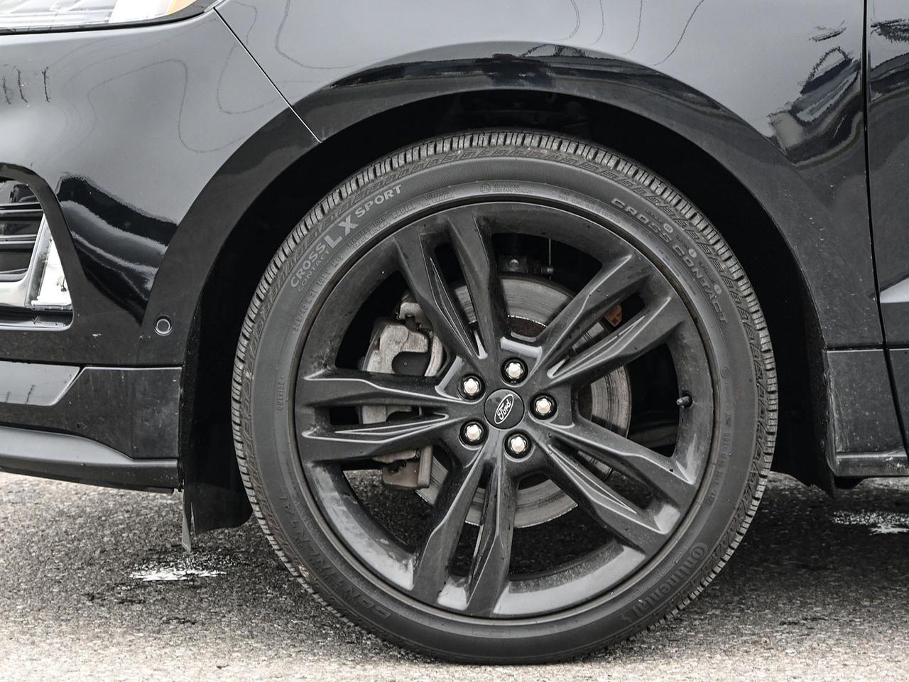 2022 Ford Edge ST Photo