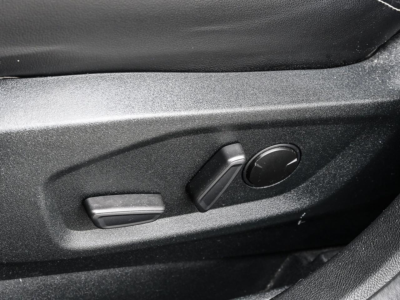 2022 Ford Edge ST Photo
