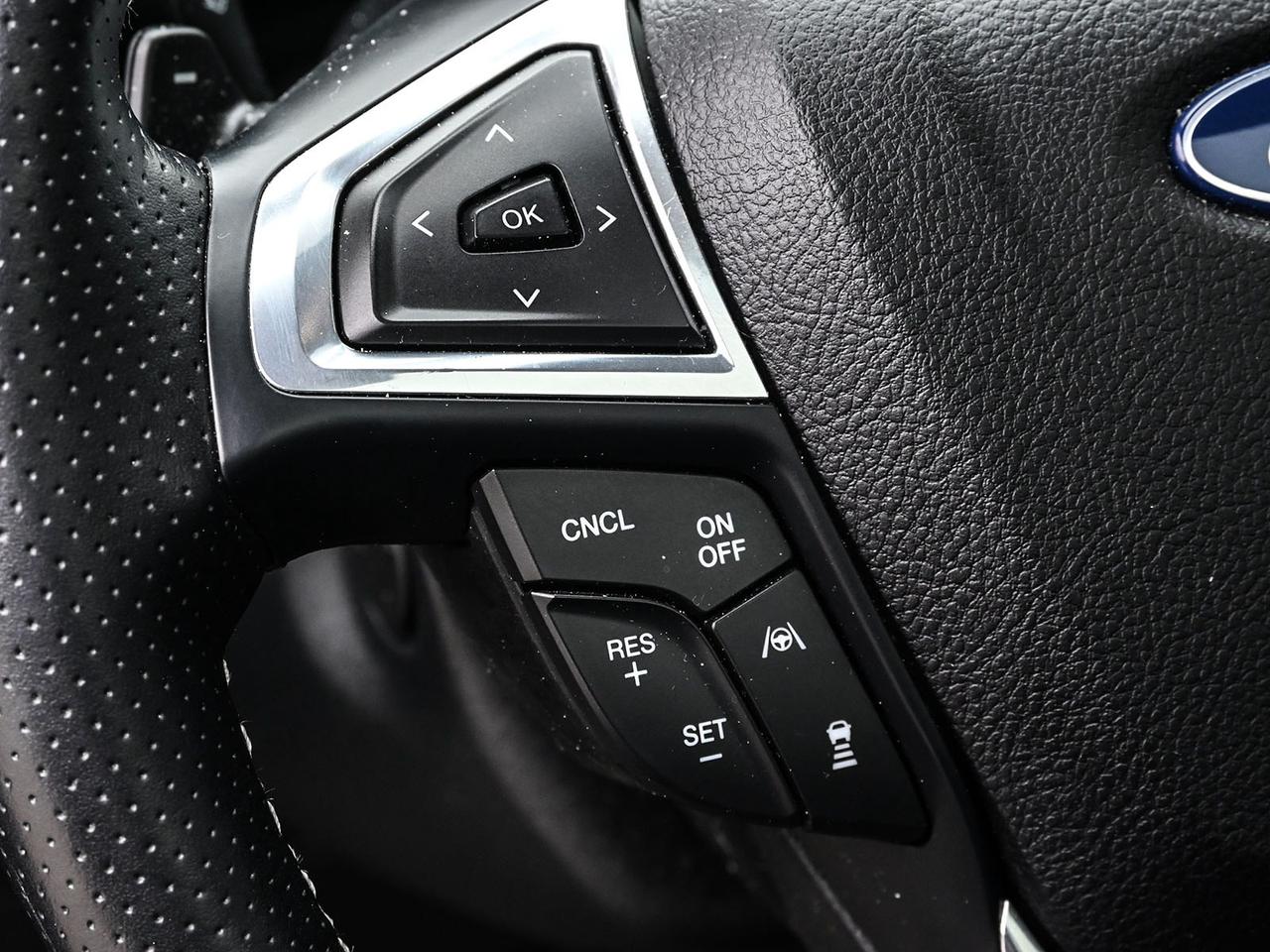 2022 Ford Edge ST Photo