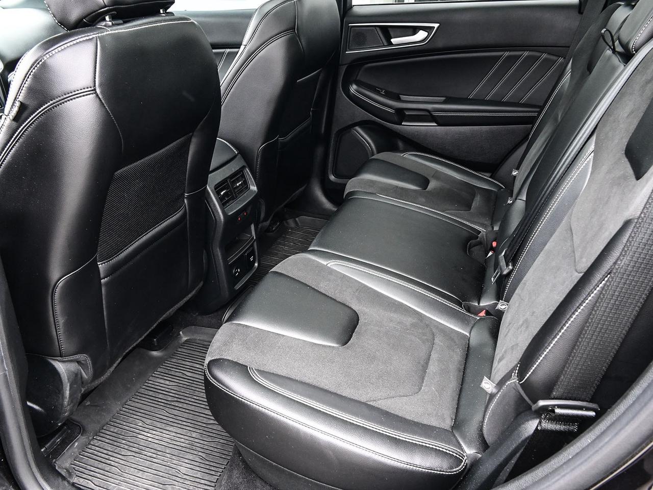 2022 Ford Edge ST Photo